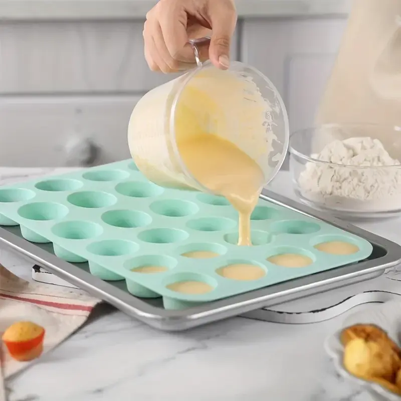 24-Cup Silicone Baking Mold – Nonstick Cupcake & Muffin Tray