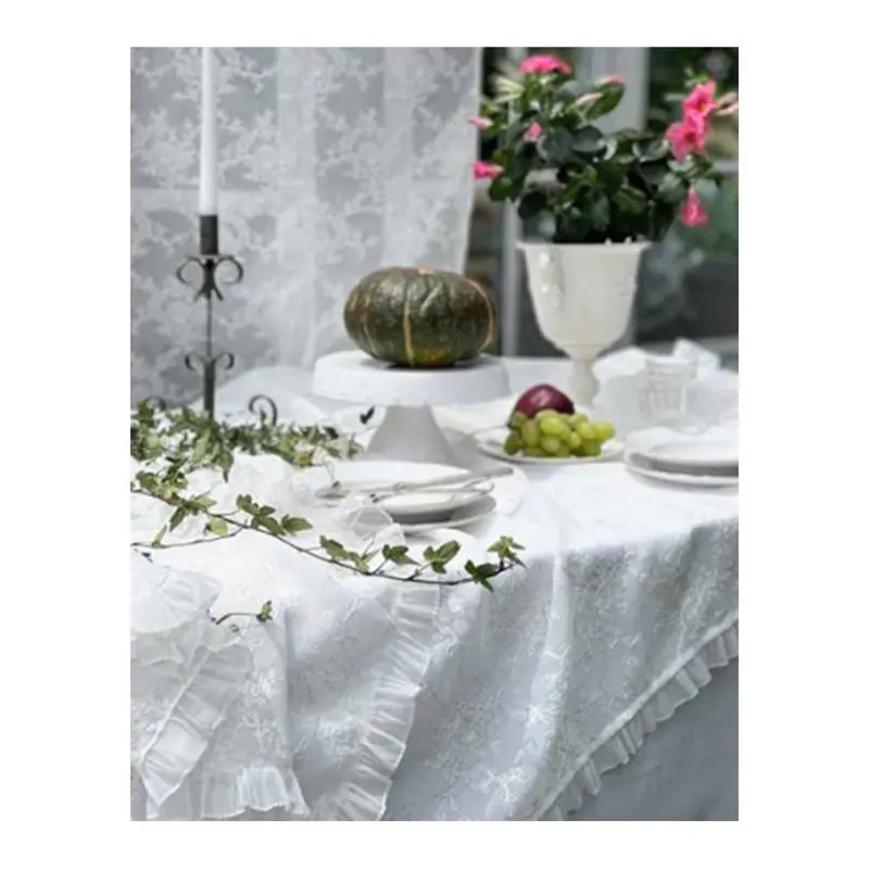 ATELIER 17 Tovaglia DIVINA 14 posti con balza tulle e ricamo a fiori 160x270 cm.