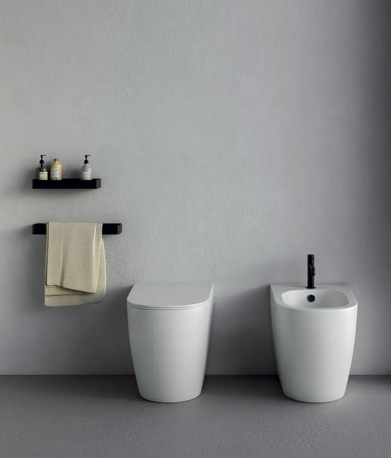 Bidet A Terra Pin Bianco Lucido