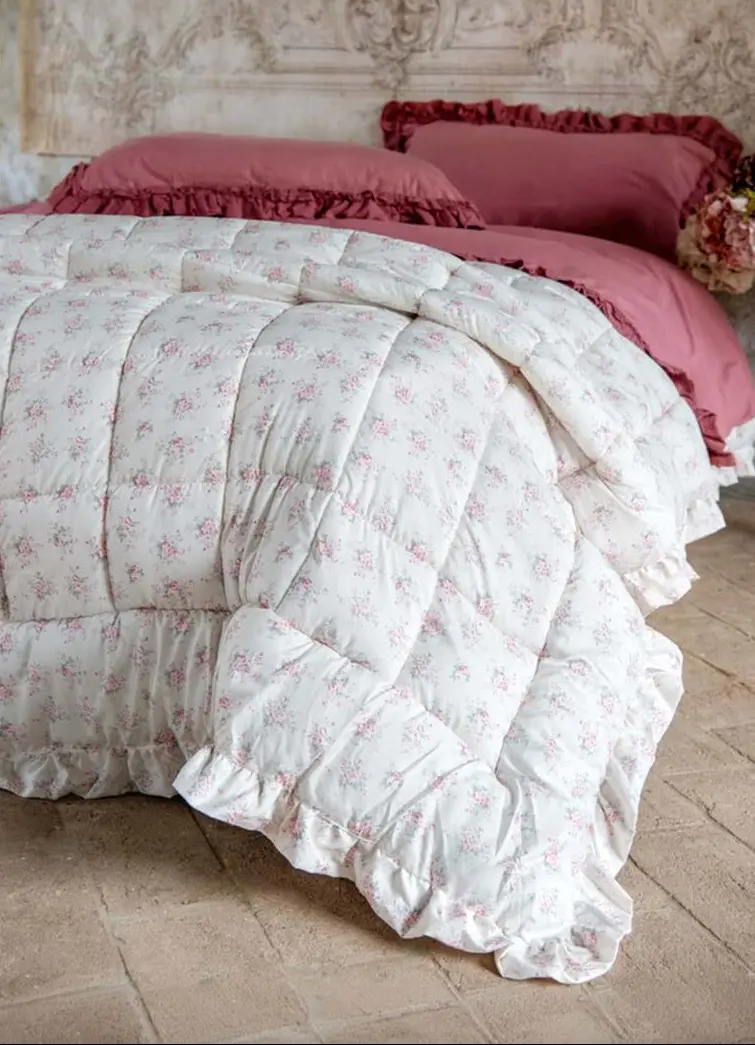 Blanc Mariclo trapunta matrimoniale con volant serie Sogni in Fiore