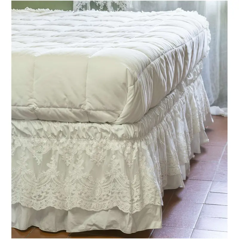 Chez Moi Gonna per letto matrimoniale in percalle di cotone e pizzo Simposio 180x200 cm