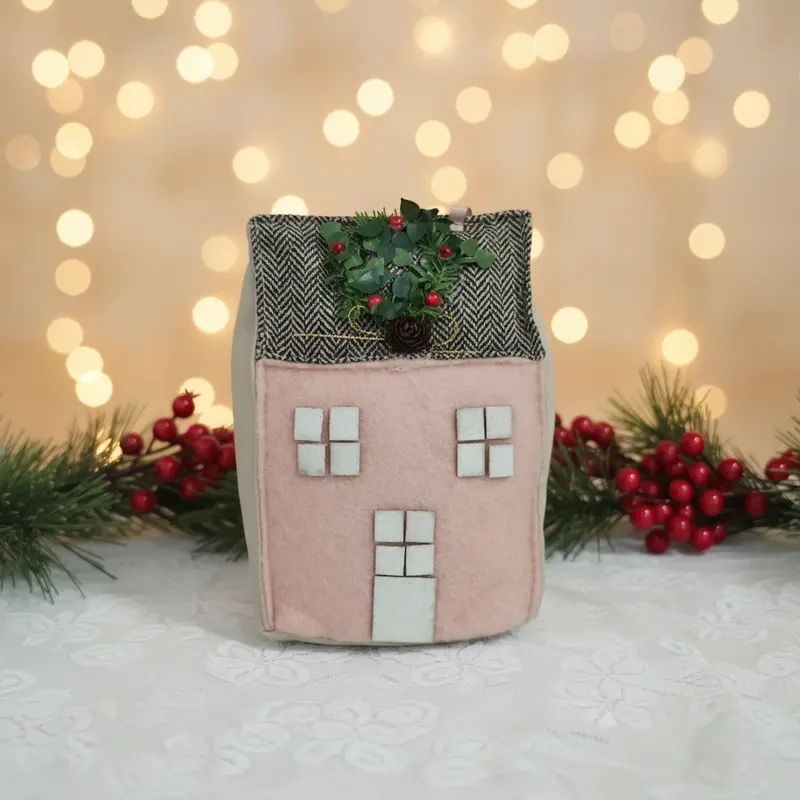 Fermaporta a Forma di Casetta – 13x8x18 cm Rosa e Beige | Ninocco Home