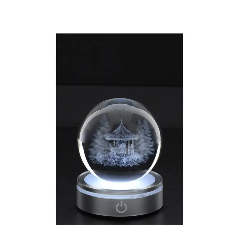 Hervit Sfera natalizia in cristallo Crystal Planet carosello disegno in 3D D8 cm