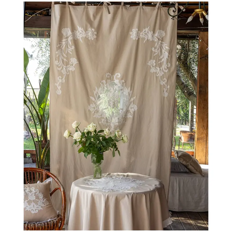 L'Atelier 17 Tenda in cotone con applicazioni "Capodimonte" 140x290 cm 2 varianti(1pz)