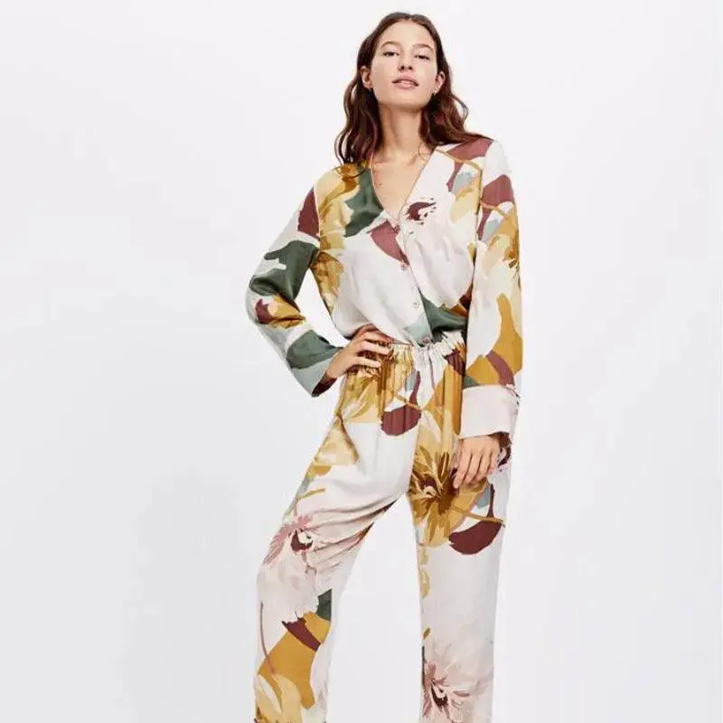 Long sleeve ladies pajamas