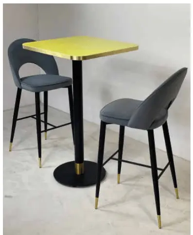 Opera Stool La Seggiola