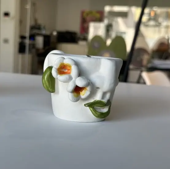 Patrizia Italiano, tazzina da caffè Frangipane con pomelia piccola fatto a mano in ceramica