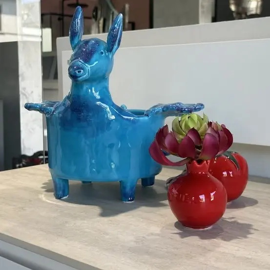 Patrizia Italiano, Vaso scultura siciliano monofore melograno fatto a mano in ceramica
