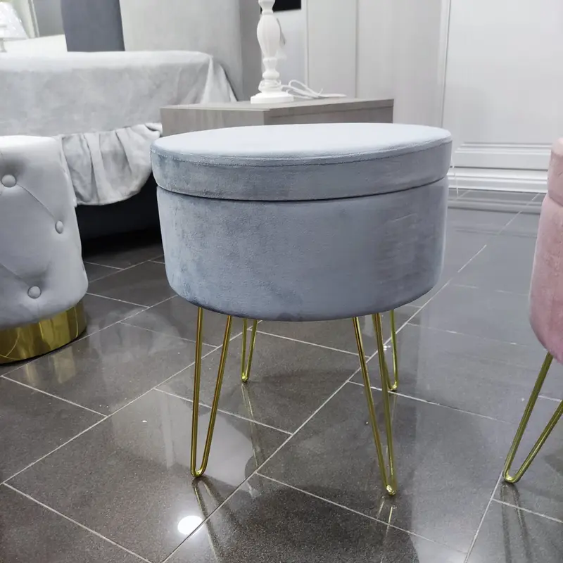 Pouf Contenitore in Velluto con Piedi Dorati