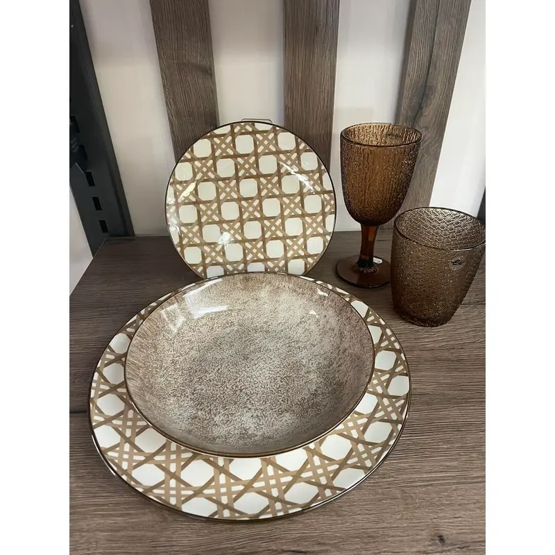 Servizio tavola Evviva Marrone - 18 pz