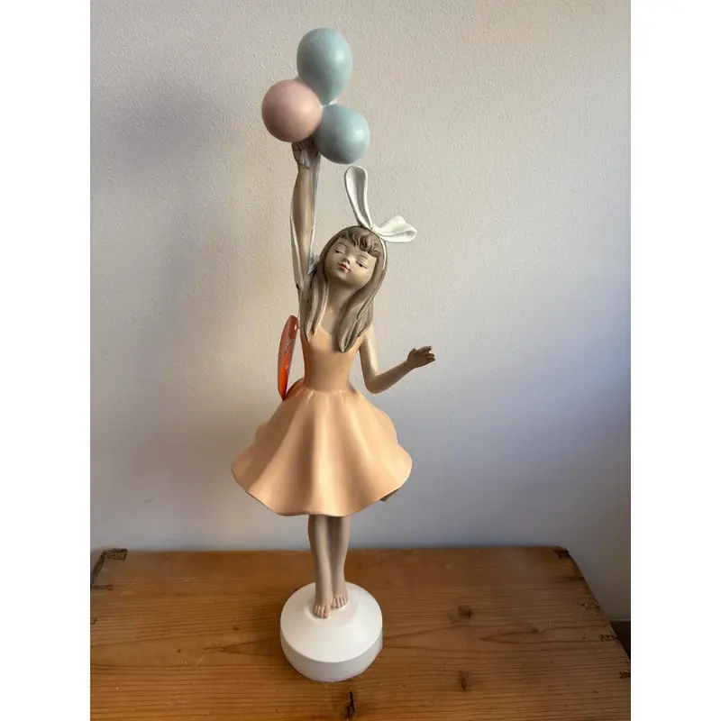 Statua bimba Villa Altachiara Dolls
