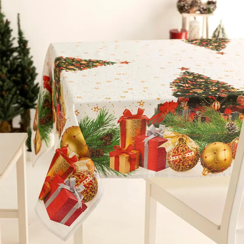 Tovaglia Natalizia 6 Posti 140x180 cm Cotone con Stampa Digitale Decorazioni Rosse e Oro Albero e Regali
