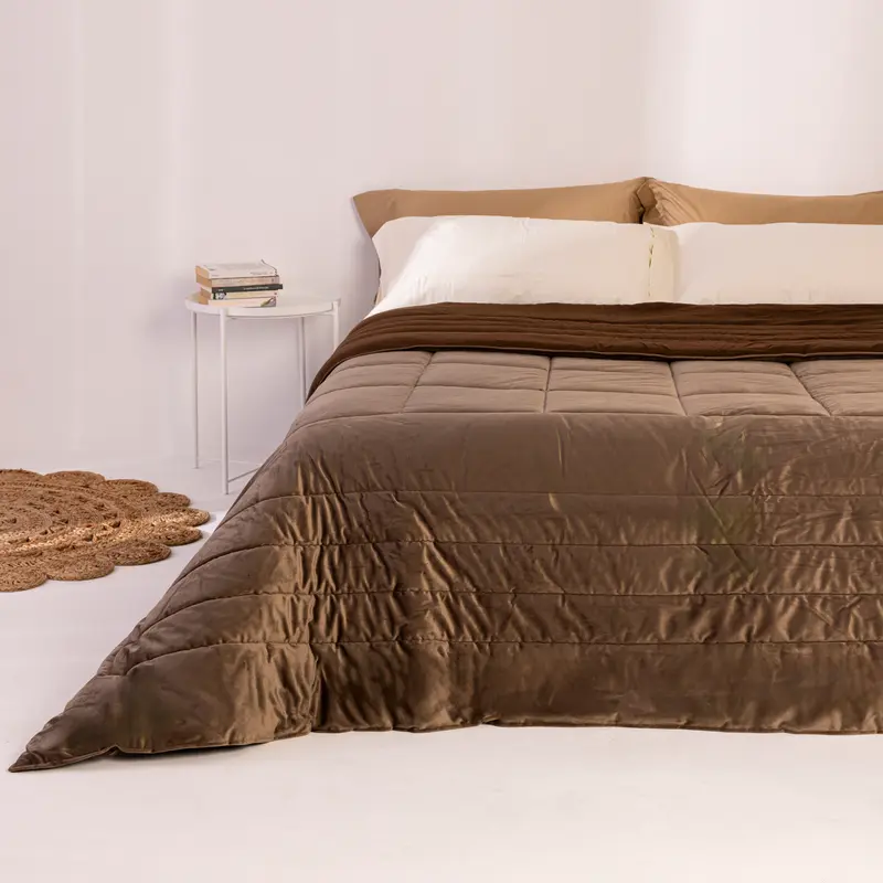 Trapunta Invernale Matrimoniale 270x270 cm in Morbido Velluto – Artigianale, Termoisolante e Traspirante, 350 g/m² Dolomiti