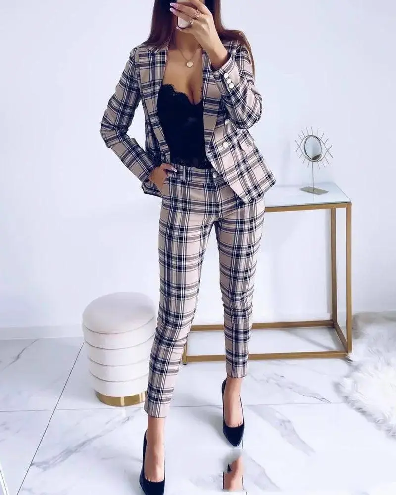 Women's Plaid Print Commuter Suit